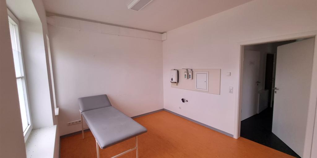 Blick in die Arztpraxis von Mestlin, hier das Labor